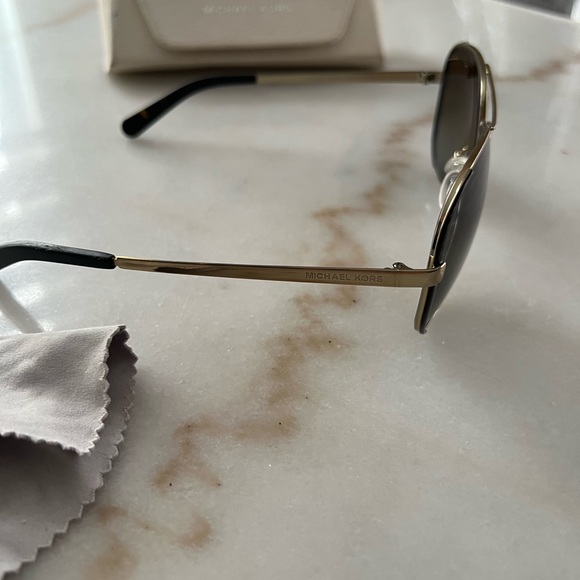 Sunglasses michael kors polarized - Picture 7 of 10